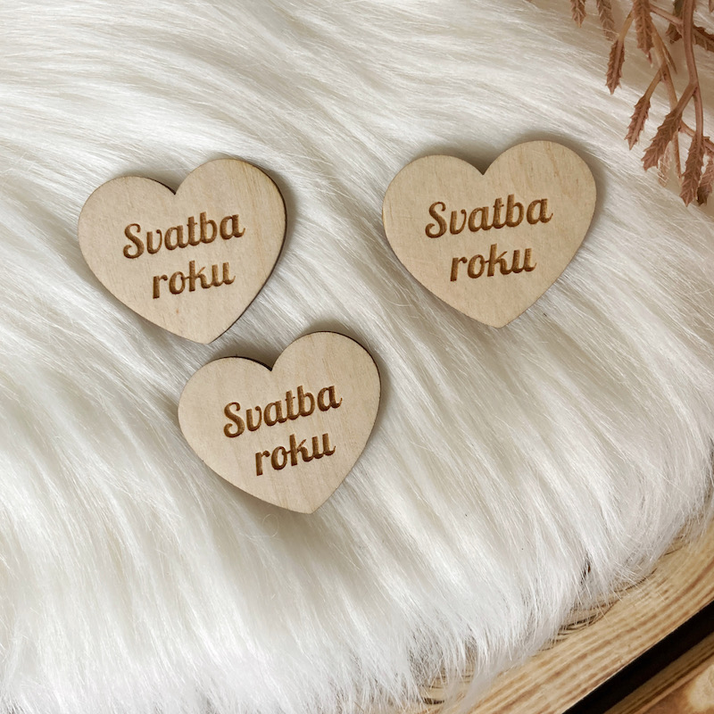Dřevěná srdíčka - Svatba roku