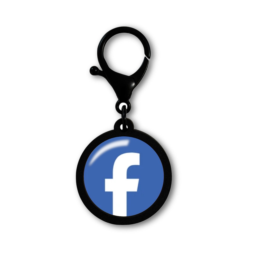 Přívěsek Facebook s NFC čipem