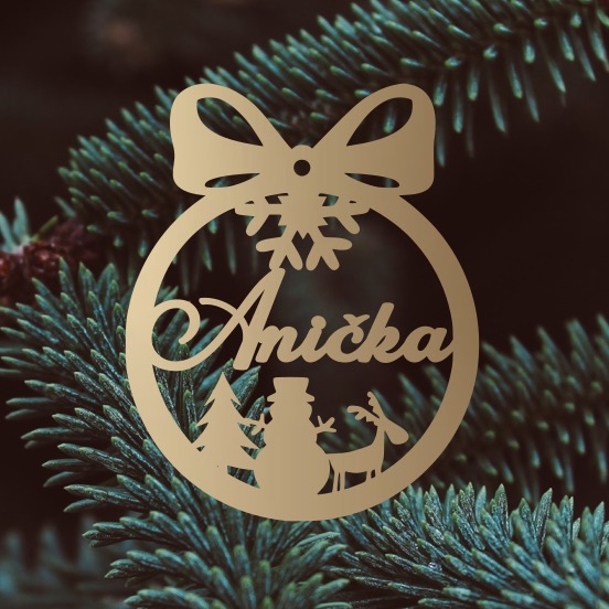 Zlatá vánoční ozdoba se jménem