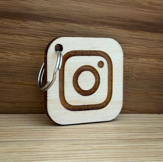 Přívěsek Instagram s NFC čipem