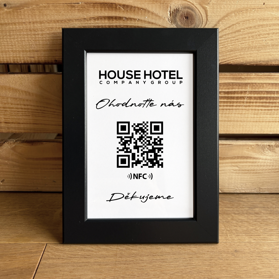 NFC + QR hodnocenka s vlastním logem pro Google recenze