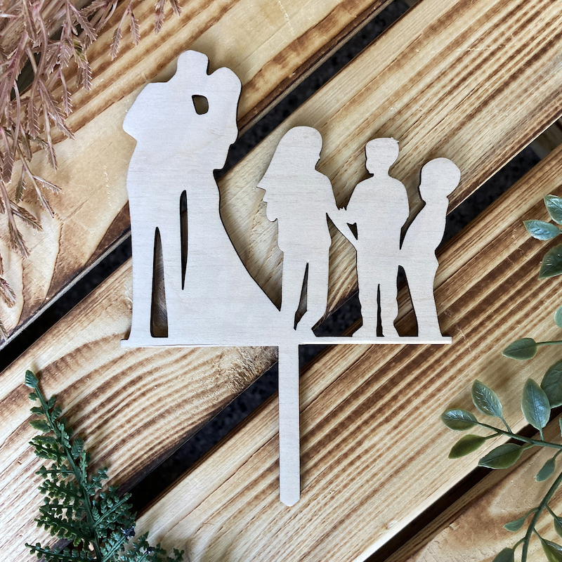 Zápich do dortu - Novomanželé a tři děti