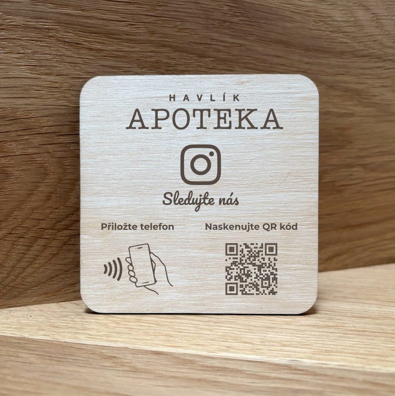 NFC + QR destička pro Instagram s vlastním logem