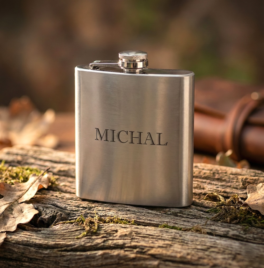 Obří placatka se jménem na přání