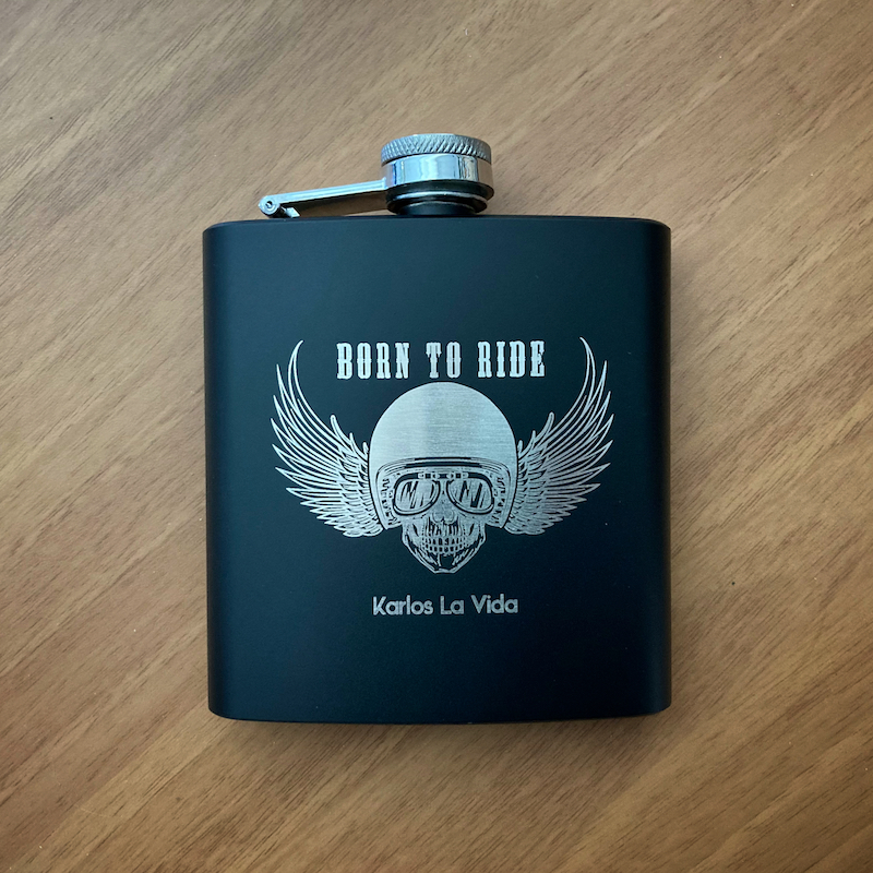Černá placatka - Born to ride