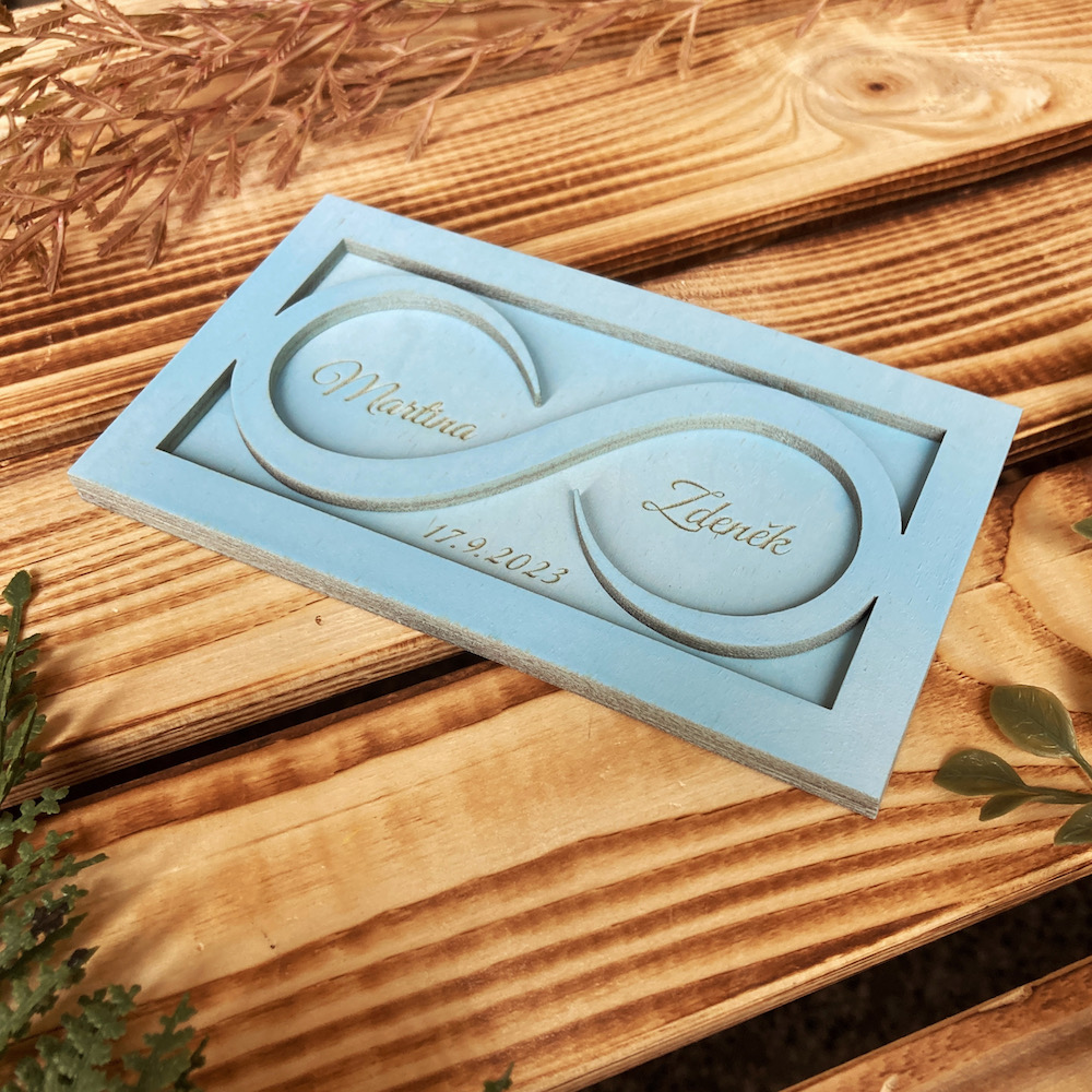 Dřevěný podnos na snubní prstýnky (baby blue)