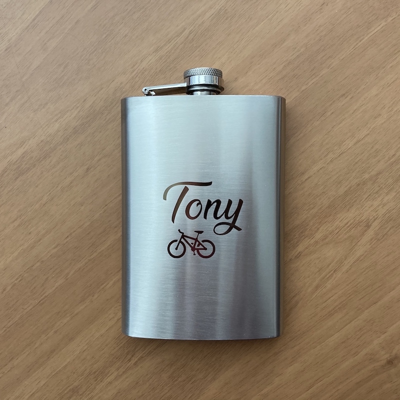 Placatka se jménem a ikonou