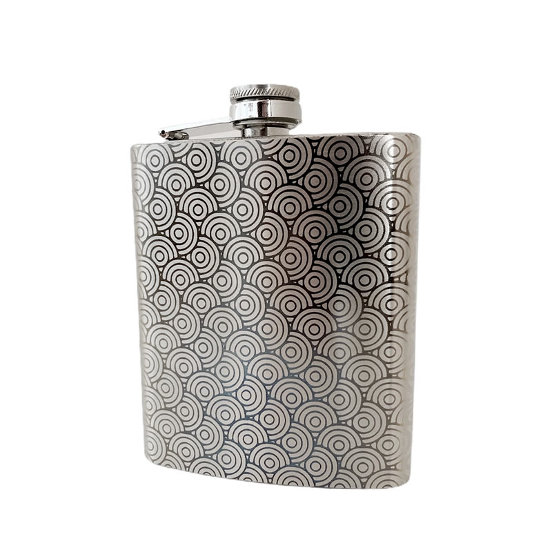 Placatka s abstraktním motivem